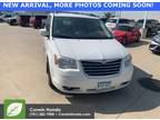 2010 Chrysler town & country White, 119K miles