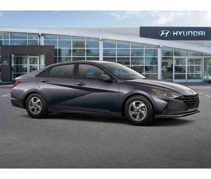 2022 Hyundai Elantra SE is a Grey 2022 Hyundai Elantra SE Sedan in West Islip NY