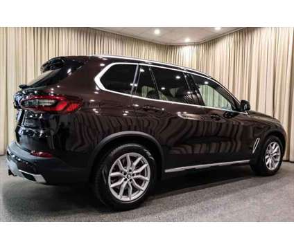 2022 BMW X5 xDrive40i is a Brown 2022 BMW X5 3.0si SUV in Akron OH