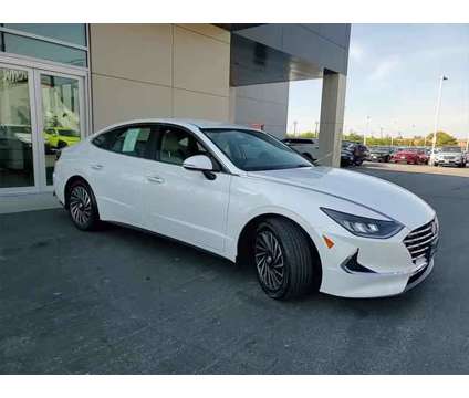 2021 Hyundai Sonata SEL is a White 2021 Hyundai Sonata Sedan in Elmhurst IL