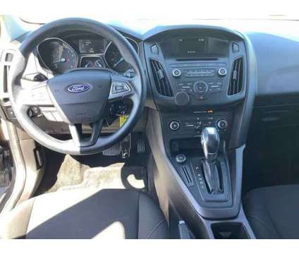 2016 Ford Focus SE is a Black 2016 Ford Focus SE Sedan in Avon IN