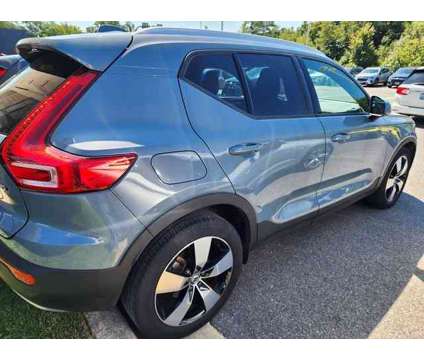 2020 Volvo XC40 Momentum is a Grey 2020 Volvo XC40 SUV in Silver Spring MD