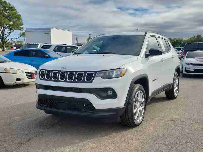 2024 Jeep Compass Latitude Lux