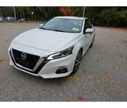 2021 Nissan Altima 2.5 Platinum is a White 2021 Nissan Altima 2.5 Trim Sedan in Auburn MA