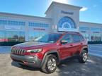 2019 Jeep Cherokee Trailhawk Like new only 19,000 miles