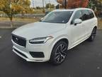 2021 Volvo XC90 T6 Momentum 7-Passenger