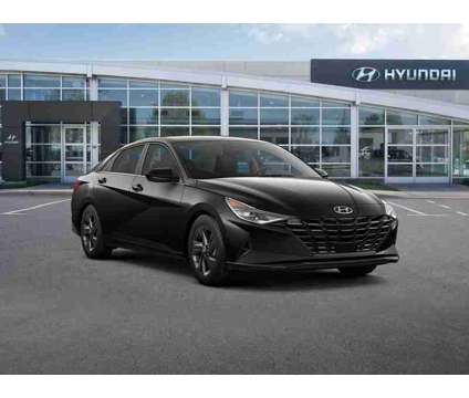 2022 Hyundai Elantra SEL is a Black 2022 Hyundai Elantra Sedan in Royersford PA