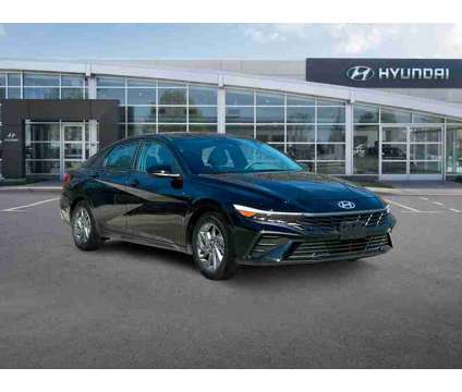 2024 Hyundai Elantra SEL is a Black 2024 Hyundai Elantra Sedan in Northampton MA