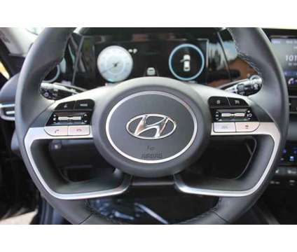 2022 Hyundai Elantra SEL is a Black 2022 Hyundai Elantra Sedan in Chantilly VA