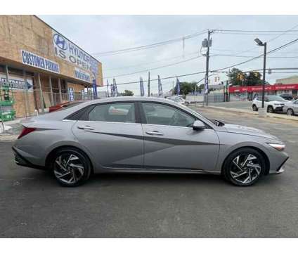 2024 Hyundai Elantra Limited is a 2024 Hyundai Elantra Limited Sedan in Hempstead NY