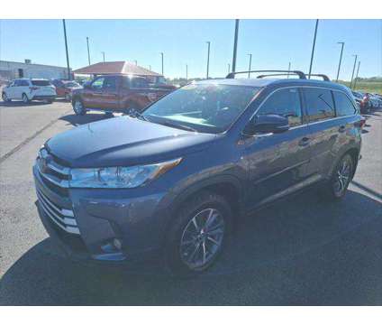 2019 Toyota Highlander XLE is a Blue 2019 Toyota Highlander XLE SUV in Dubuque IA