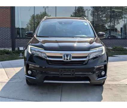 2022 Honda Pilot AWD Touring 7 Passenger is a 2022 Honda Pilot SUV in Algonquin IL