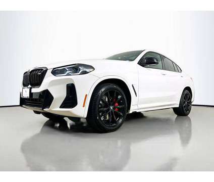 2022 BMW X4 M40i is a White 2022 BMW X4 M40i SUV in Bay Shore NY