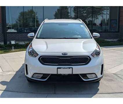 2018 Kia Niro EX is a White 2018 Kia Niro EX Station Wagon in Algonquin IL