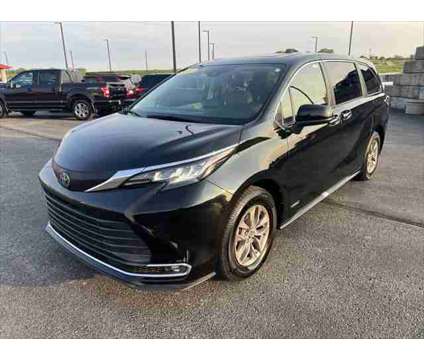 2021 Toyota Sienna XLE is a Black 2021 Toyota Sienna XLE Van in Dubuque IA