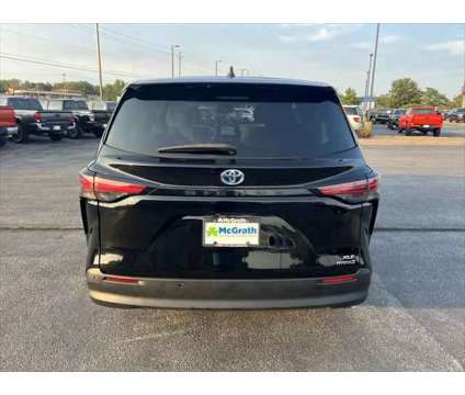 2021 Toyota Sienna XLE is a Black 2021 Toyota Sienna XLE Van in Dubuque IA