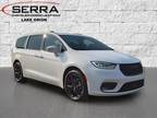 2021 Chrysler Pacifica White, 30K miles