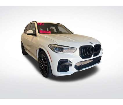 2022 BMW X5 xDrive40i is a White 2022 BMW X5 4.8is SUV in Milwaukee WI