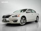 2014 Nissan Altima White, 142K miles