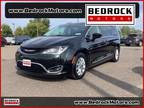 2019 Chrysler Pacifica Black, 110K miles