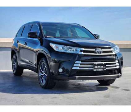 2019 Toyota Highlander XLE is a Black 2019 Toyota Highlander XLE SUV in Dallas TX