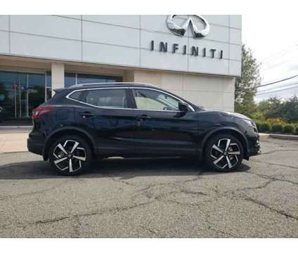 2022 Nissan Rogue Sport SL AWD Xtronic CVT is a Black 2022 Nissan Rogue Station Wagon in Flemington NJ