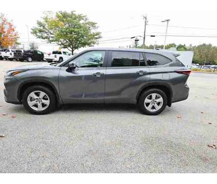 2024 Toyota Highlander LE is a Grey 2024 Toyota Highlander LE SUV in Auburn MA