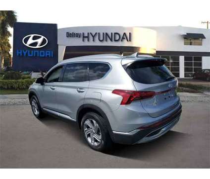 2022 Hyundai Santa Fe SEL is a Silver 2022 Hyundai Santa Fe SUV in Delray Beach FL