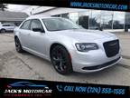 2022 Chrysler 300 Touring SEDAN 4-DR