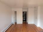 Bergen Blvd Apt,leonia, Flat For Rent