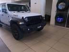 2020 Jeep Wrangler White, 34K miles