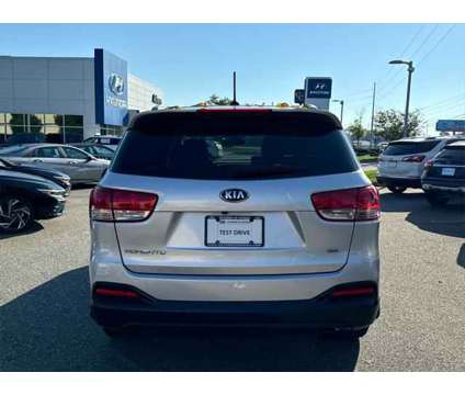 2017 Kia Sorento 2.4L LX is a Silver 2017 Kia Sorento SUV in Athens GA