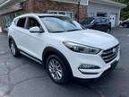 2017 Hyundai Tucson White, 74K miles