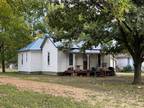 826 N 7th St Fredonia, KS