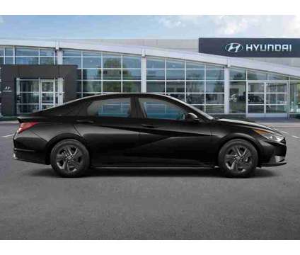 2022 Hyundai Elantra SEL is a Black 2022 Hyundai Elantra Sedan in Hialeah FL