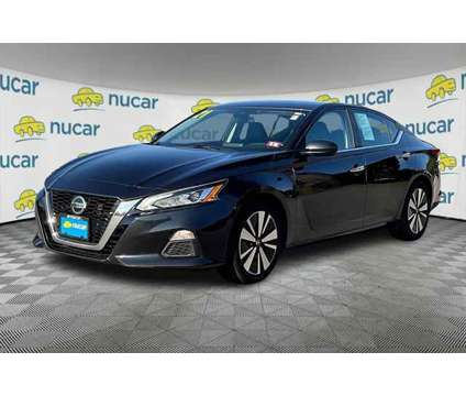 2021 Nissan Altima SV FWD is a Blue 2021 Nissan Altima 2.5 Trim Sedan in Norwood MA