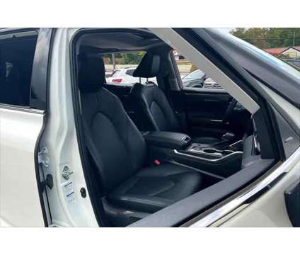 2021 Toyota Highlander Hybrid Limited is a White 2021 Toyota Highlander Hybrid in Norwood MA