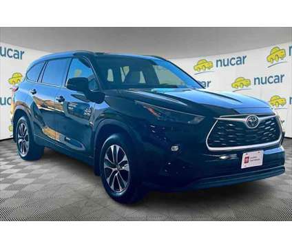 2022 Toyota Highlander XLE is a Black 2022 Toyota Highlander XLE Car for Sale in Norwood MA