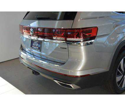 2024 Volkswagen Atlas 2.0T SEL is a Silver 2024 Volkswagen Atlas 2.0T SEL SUV in Highland Park IL