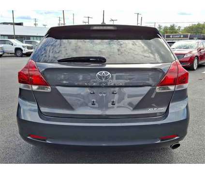 2013 Toyota Venza LE is a 2013 Toyota Venza LE Station Wagon in Mechanicsburg PA