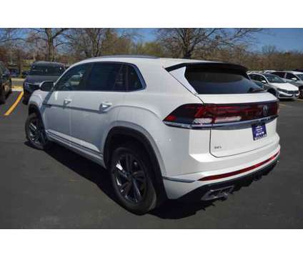 2024 Volkswagen Atlas Cross Sport 2.0T SEL R-Line is a White 2024 Volkswagen Atlas SUV in Highland Park IL