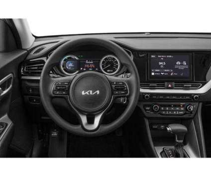 2022 Kia Niro LX is a White 2022 Kia Niro LX Station Wagon in Palatine IL