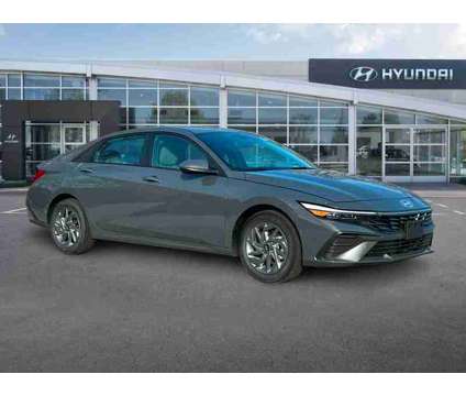 2024 Hyundai Elantra SEL is a Grey 2024 Hyundai Elantra Sedan in Hialeah FL