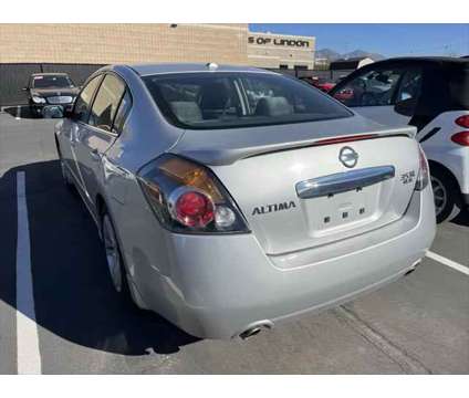 2012 Nissan Altima 3.5 SR is a Silver 2012 Nissan Altima 3.5 SR Sedan in Lindon UT