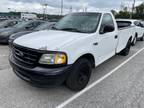 2001 Ford F-150 XL Short Bed 2WD REGULAR CAB PICKUP 2-DR