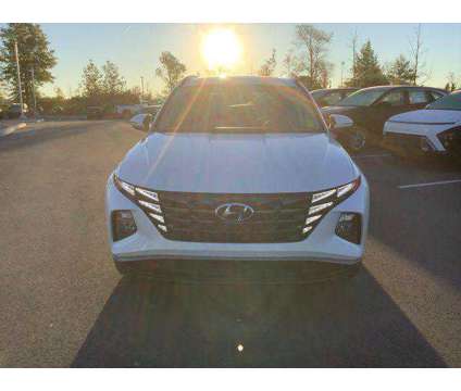 2022 Hyundai Tucson SEL is a White 2022 Hyundai Tucson SUV in Avon IN