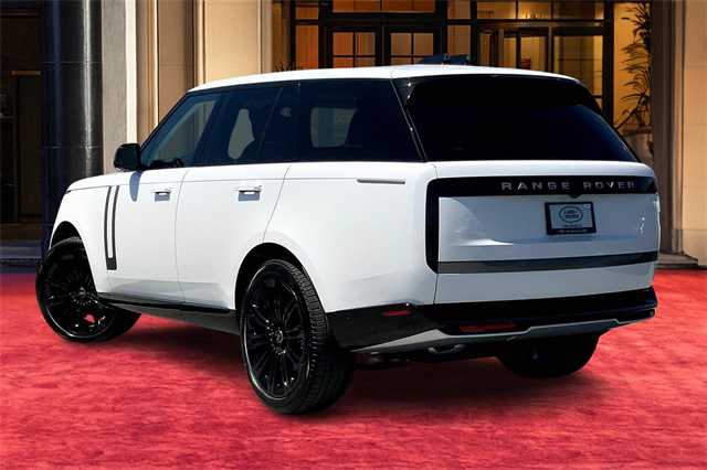 2024 Land Rover Range Rover SE