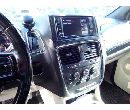 2019 Dodge Grand Caravan SXT is a Silver 2019 Dodge grand caravan SXT Van in Coraopolis PA