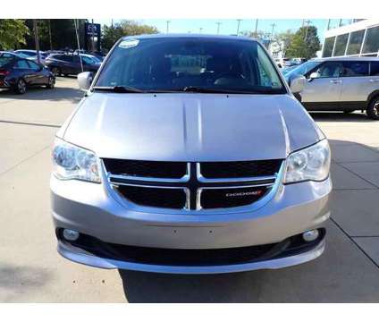 2019 Dodge Grand Caravan SXT is a Silver 2019 Dodge grand caravan SXT Van in Coraopolis PA