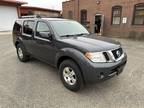 2011 Nissan Pathfinder LE 4WD SPORT UTILITY 4-DR